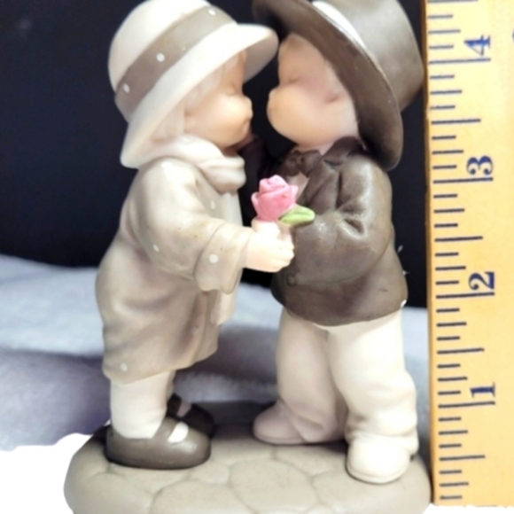 •𝘼 𝙍𝙊𝙎𝙀 𝙁𝙊𝙍 𝘼 𝙆𝙄𝙎𝙎💋•  •𝙃𝙊𝙒 𝘾𝘼𝙉 𝙄 𝙈𝙄𝙎𝙎...• - Picture 9 of 16